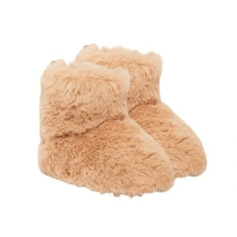 Old Navy Faux-Fur Booties‎ Baby Pink Pull-On Plush Soft Flexible 6 to 9 months